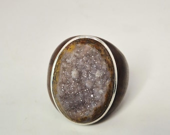 Large agate geode ring made of ebony and 925 silver, unique piece, vintage jewelry.