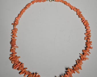 Vintage Italian coral necklace, 1950s, branch coral, vibrant color, short necklace, 40 cm, Schmuckrausch Vintage 0649