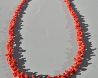 Coral branch necklace, Italy 1950s, genuine Mediterranean coral, dark red-orange gradient, spring ring, vintage jewelry, Schmuckrausch Vintage 1