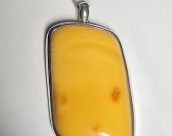 Pendant Silver 925 Amber 18 grams Butterscotch Unique piece 21