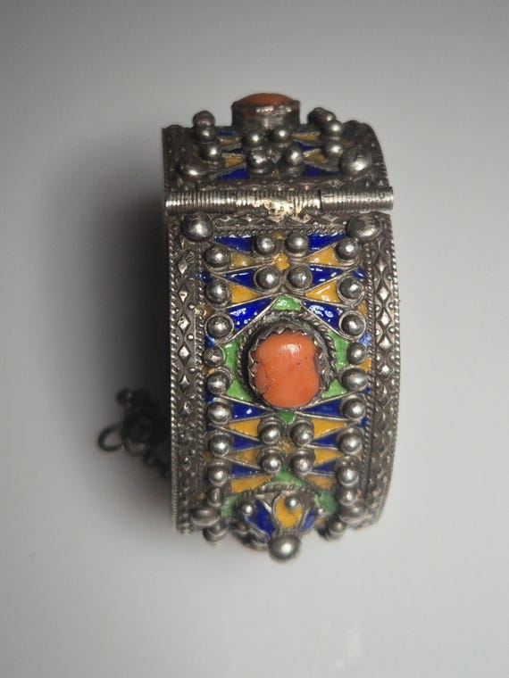 Bracelet Manchette Artisanal Berbère émaillé Avec Cabochons - Bijou Ethnique En Alliage