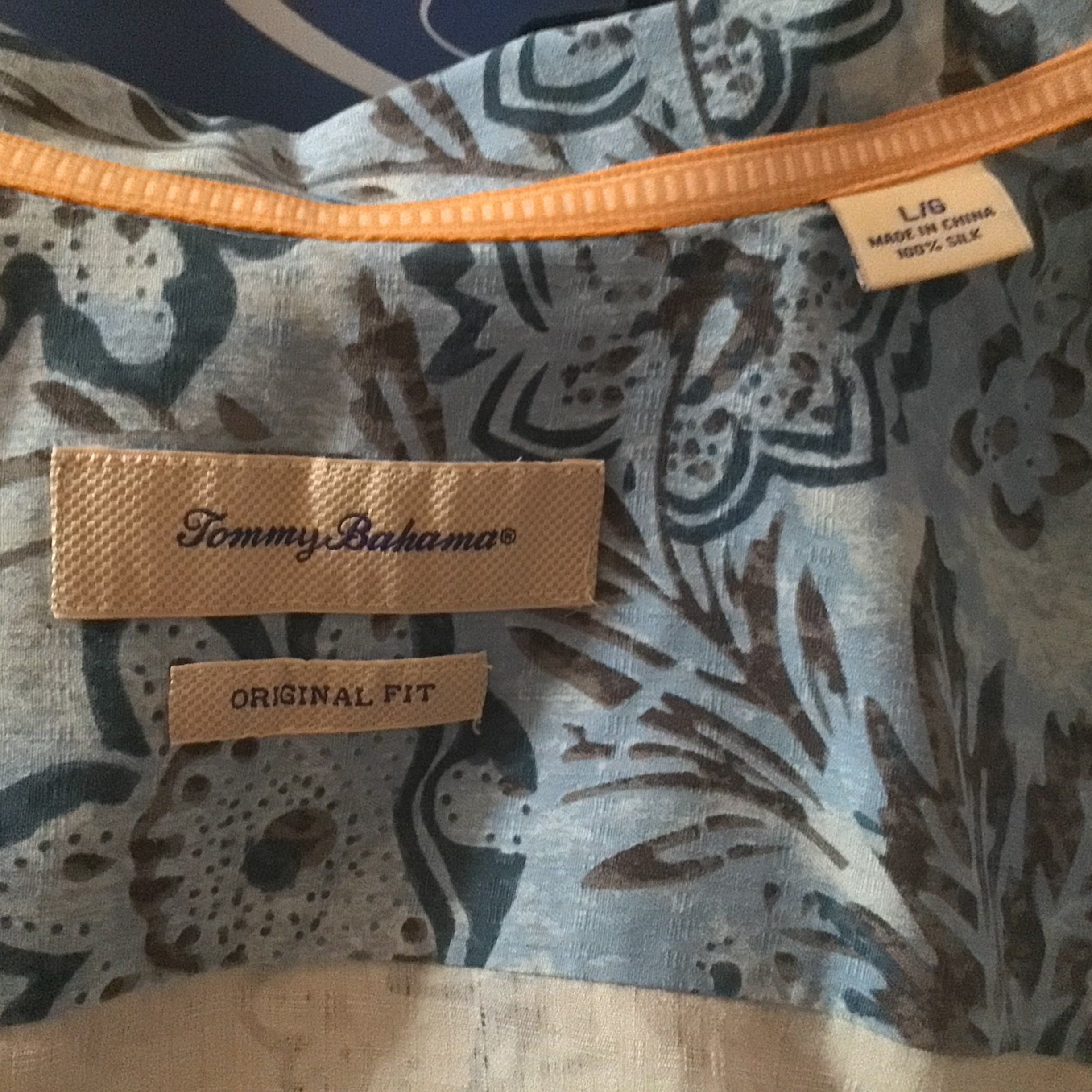 Large Tommy Bahama Original Fit Silk 