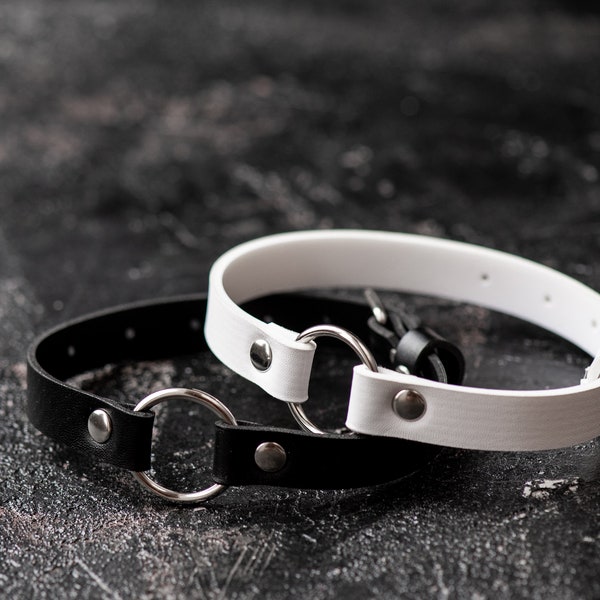 Thin Vegan Leather Choker Necklace - Gothic O-ring Choker