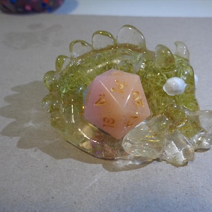 Moss Gold String Dragon Dice Guardian Holder Figure