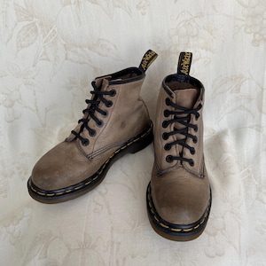 Size 3 Vintage Dr.Martens 6 Eye Boots Made in England