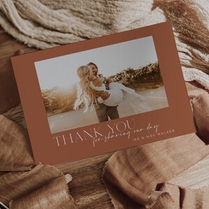 Tarjeta de agradecimiento con foto, tarjeta de agradecimiento instantánea totalmente editable, tarjeta de agradecimiento de boda, boda minimalista, tarjeta de agradecimiento de boda moderna, Mila