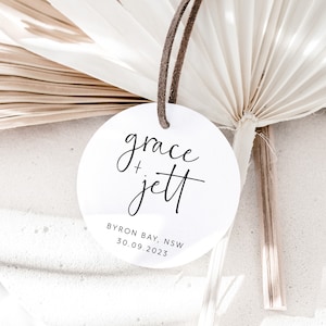 Minimalist Wedding Favor Tags: Round Thank You Bonbonniere (Printable)