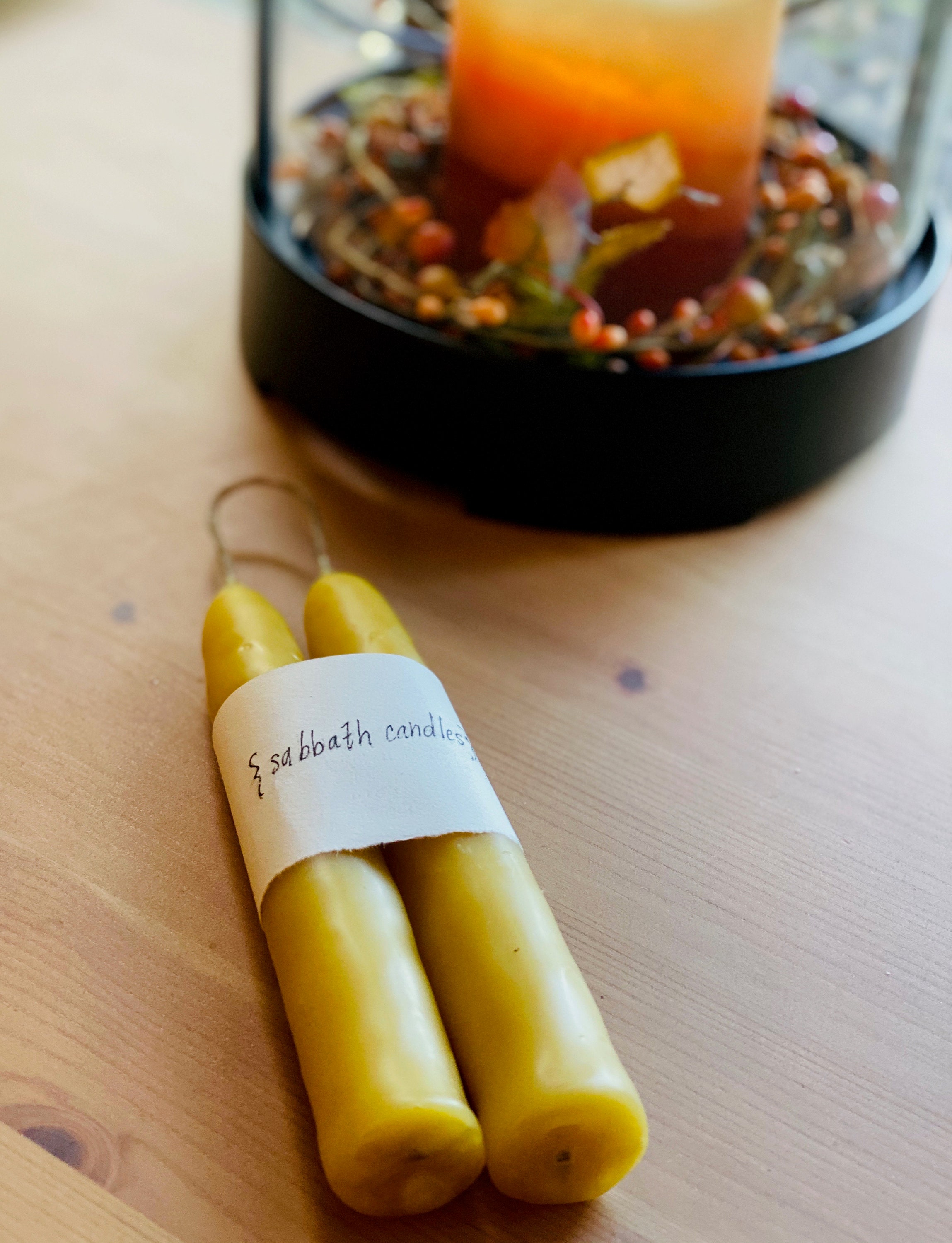 HandDipped Beeswax Taper Candle Set with hemp wick Etsy.de