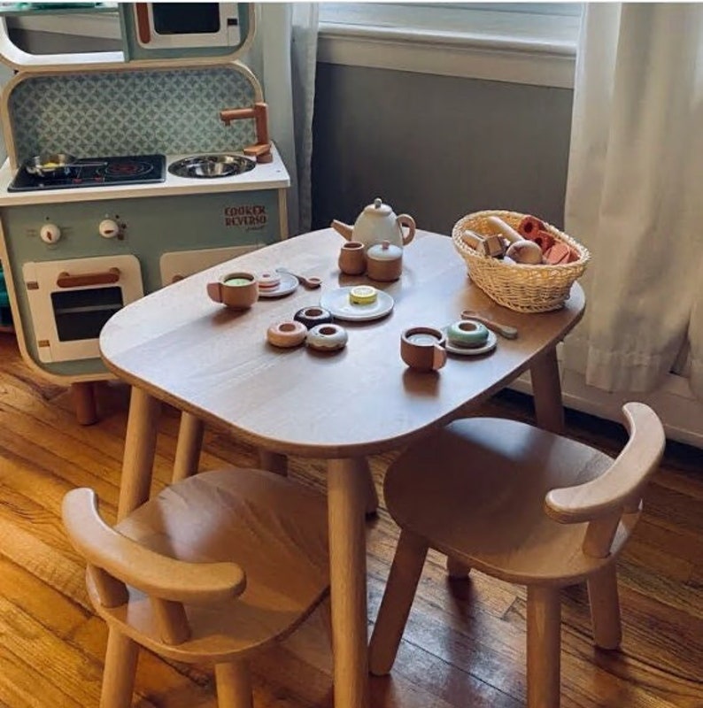 Montessori Kinder-Tisch und Stuhlset, Holzstuhl für Kinder, Kleinkindtisch, Montessori-Möbel, Kleinkindtisch und Stühle, Kindertisch Bild 1