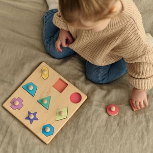 Geometric shape wooden puzzle with pegs, Montessori educational puzzle, Sorter toy, Wooden toys for toddlers, Baby puzzle, Gift for Kids image 2