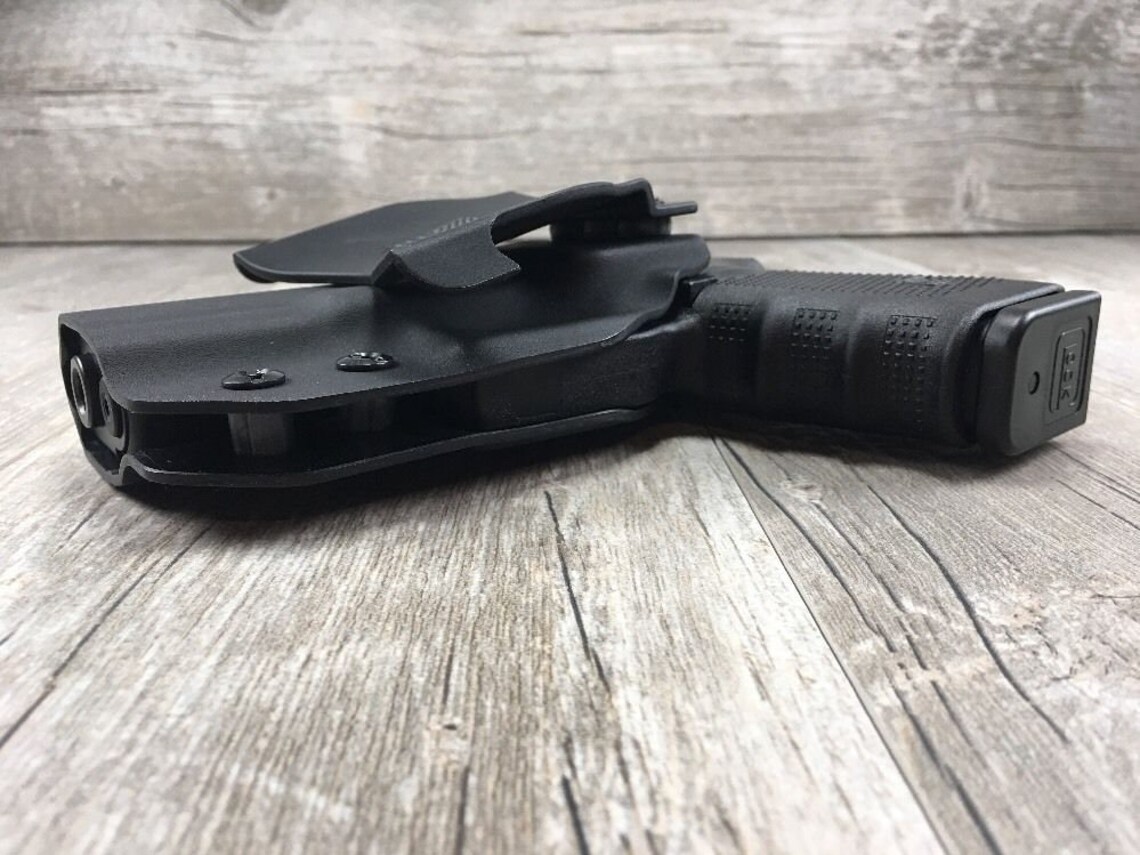 thumbnail interactive-video image 1 of SDH Swift Draw OWB Paddle Holster For Glock 19, 23, 32 – Right Hand, Kydex, Made In USA 1 of 5