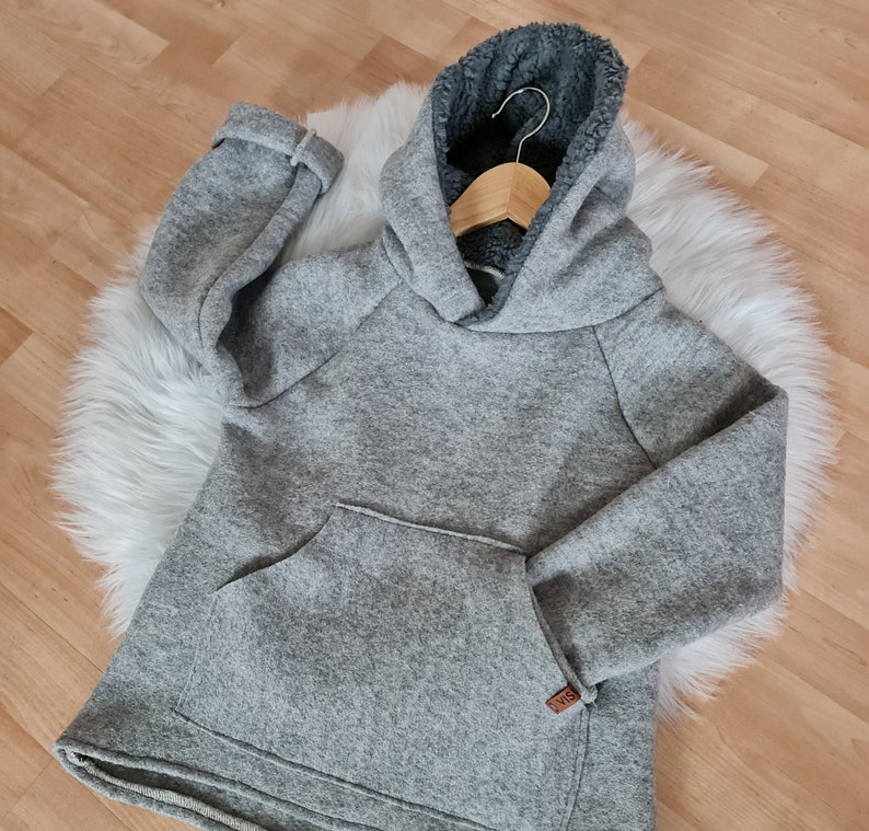 Visuell Design: Sweater Walk Oversize Hoodie mit Teddyplüsch Kapuze warm Kinder bis 146 auch Farbauswahl möglich Bild 4