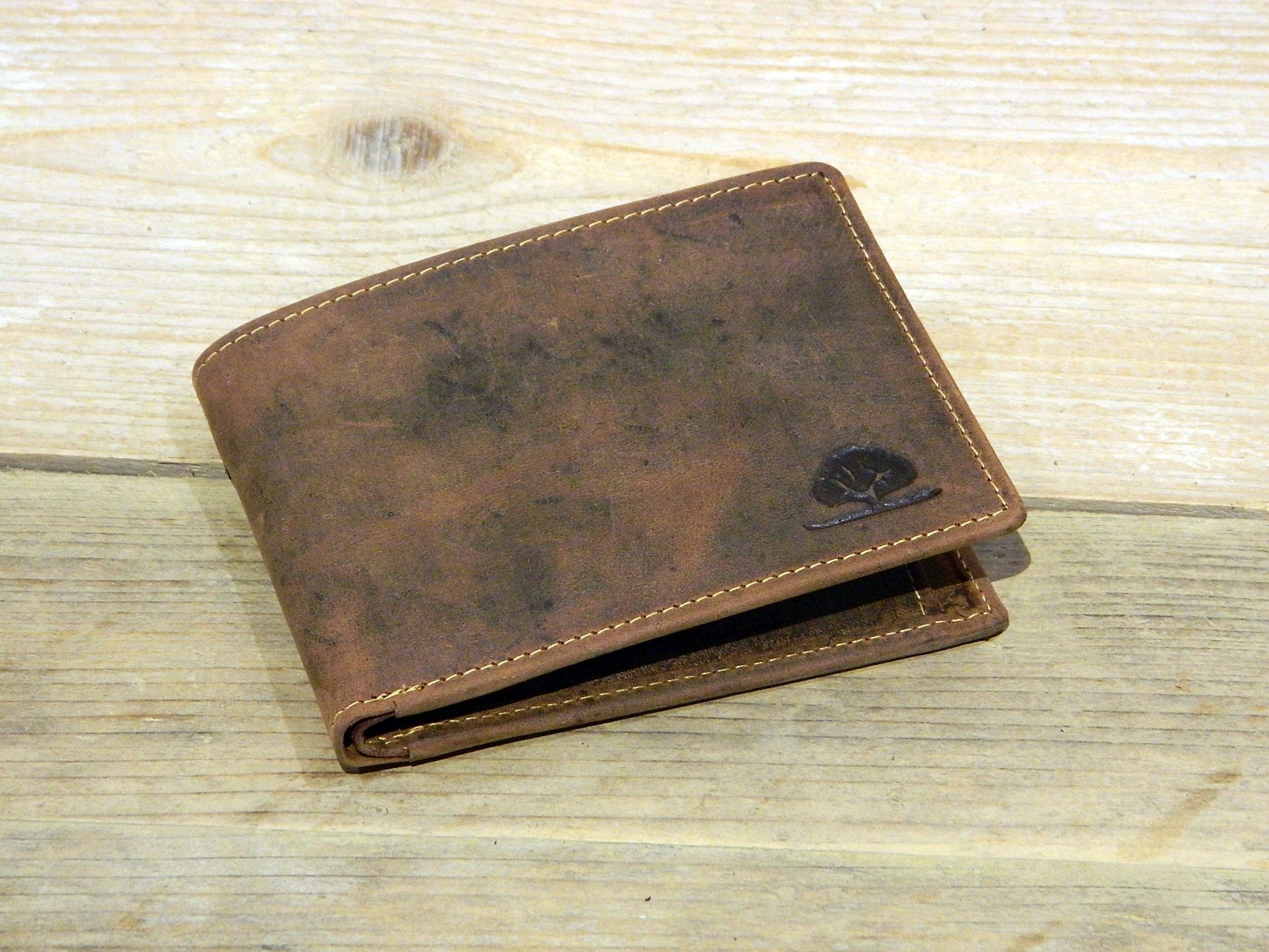 Large flat leather wallet - LadaLeather