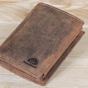 Men's Leather RFID Wallet in Vintage Style saddle brown used look