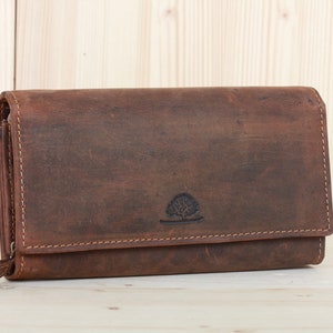 Long Leather Wallet for Women with RFID Protection Vintage Style saddle brown