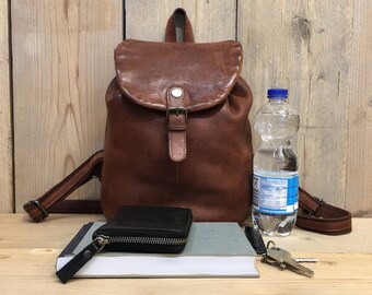 Small Leather Backpack Daypack for Ladies in cognac