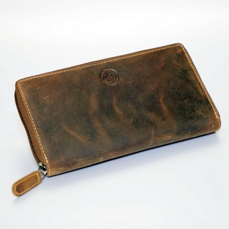 Big Leather Wallet for Women RFID Protection in Vintage-Style brown used look image 2