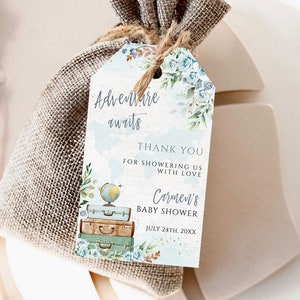 Label reisbedankje, babyshower reizen, avontuur wacht, babyshower reisthema, reiscadeaulabel, wereldkaart, bedankkaartje, wereldkaart