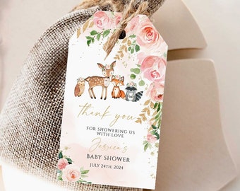Pode incluir: Etiqueta de agradecimento com um design floral rosa e animais da floresta. O texto diz "Obrigado por nos dar tanto amor Jessica's Baby Shower 24 de julho de 2024".