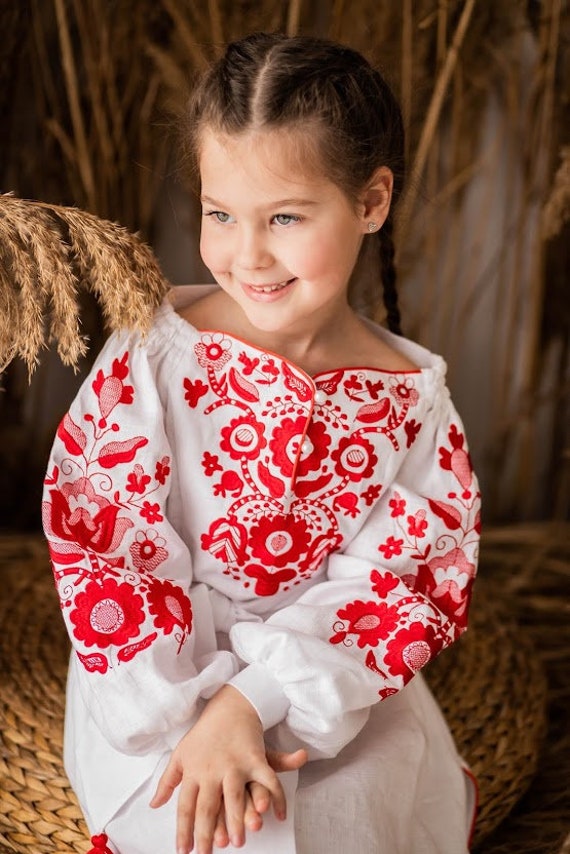 Beige en witte stippen Kids Vyshyvanka linnen meisje tuniek Oekraïense kinderen jurk Oekraïense geborduurde jurk voor meisje Kleding Meisjeskleding Jurken babtisme 