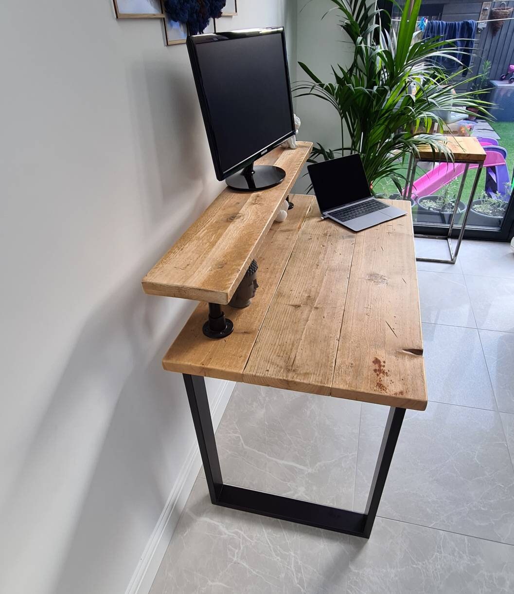 Escritorio de computadora de madera recuperada con monitor y | Etsy