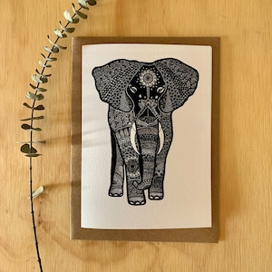 Carte de souhait elephant, carte toutes occasions, feather elephant, elephant mandala, Mandalove by Florence 画像 1