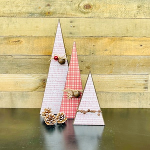 Conjunto de árvore de Natal rústica de madeira: GG branco, G xadrez, M branco