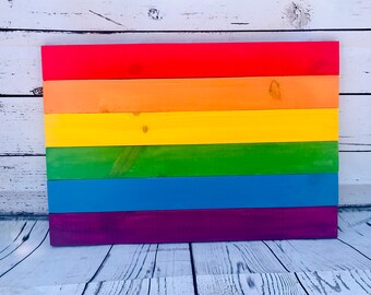 Handgemaakte houten Pride-vlag: rustiek LGBTQ-decor (15 x 22 inch)