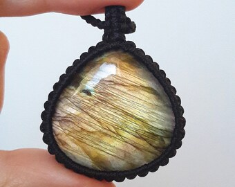 Collier Labradorite Micro Macrame / Labradorite Pendentif / Collier De Cristal De Guérison / Amulette de Protection