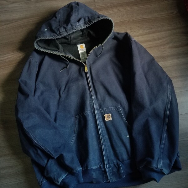 Vintage Carhartt hooded denim distressed