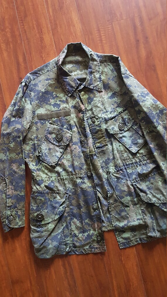 Vintage digi camo military button up smock
