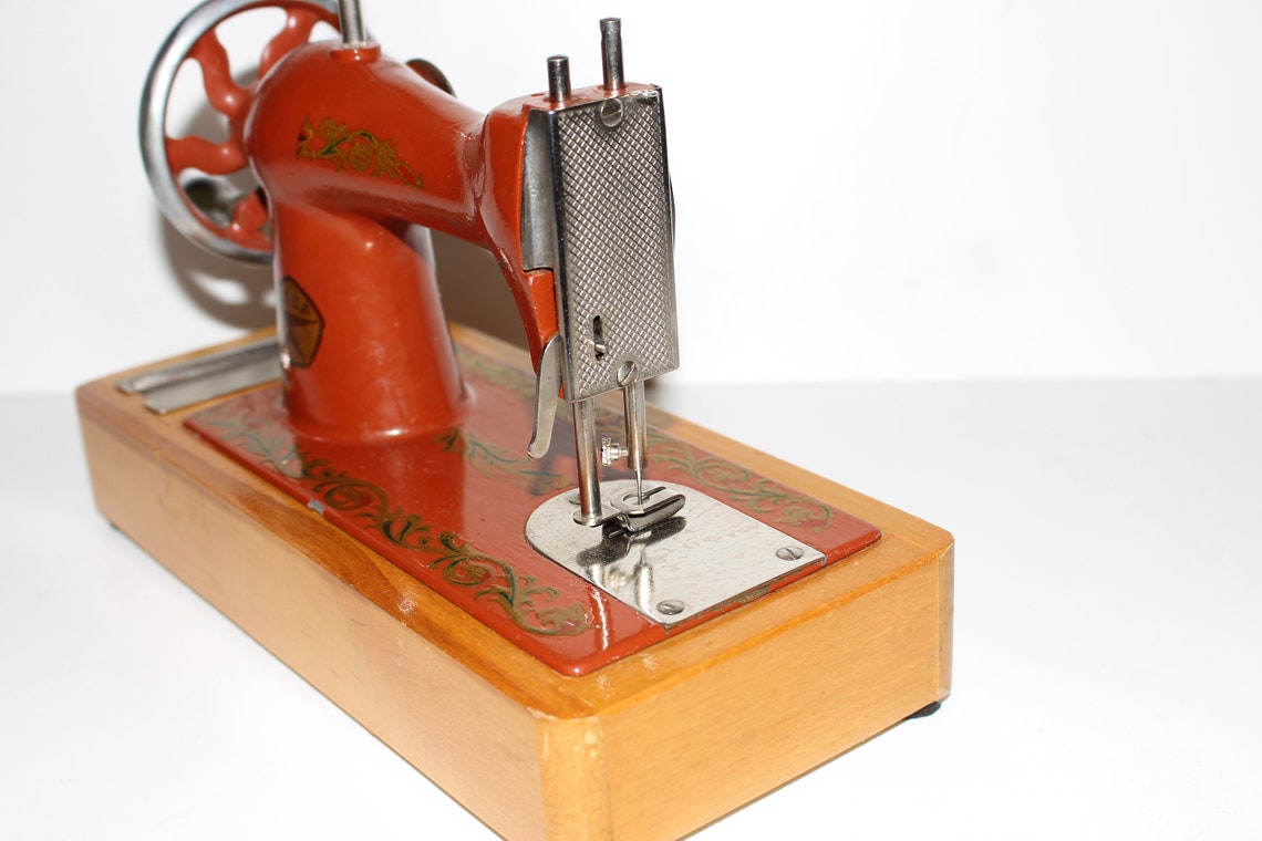 Vintage Sewing Machine. Vintage Toy. Child Sewing Machine. Etsy