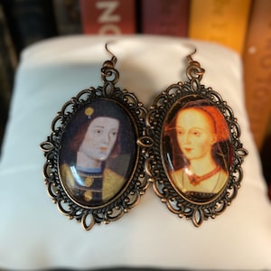 Elizabeth Woodville The White Queen and King Edward the IV set of mismatched earrings