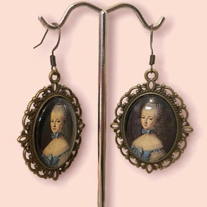 Portrait of Marie Antoinette par Jean-Baptiste Charpentier Earrings