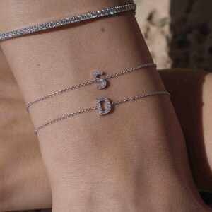 Pulsera con inicial de diamantes en oro de 14 quilates: pulsera con inicial personalizada con diamantes naturales, elegante joyería personalizada, regalo de Navidad