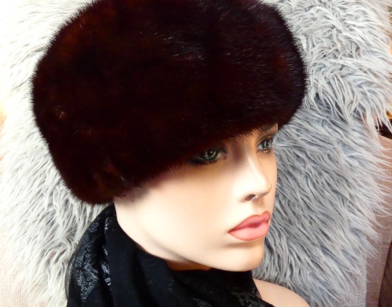 Size 56-57 Fur Hat Vintage Ladies Natural Mink Fu… - image 1