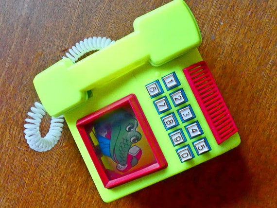 RARE! NOS Retro Soviet Kids Phone Bright Crocodile Gena Table RARE! NOS Retro Soviet Kids Phone Bright Crocodile Gena Table
