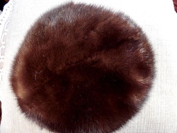 Size 56-57 Fur Hat Vintage Ladies Natural Mink Fu… - image 6