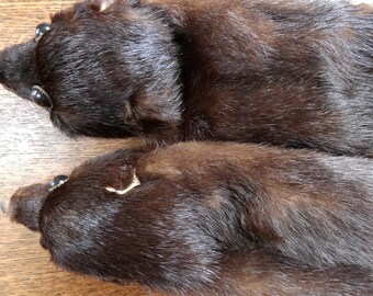 目付き黒ミンク毛皮セット 本物のミンクの光沢のある毛皮 動物の皮
