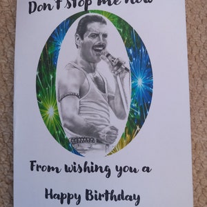 Biglietto di auguri di compleanno di Freddie Mercury. Illustrazione adattata dal mio disegno a matita originale. Divertente biglietto di auguri di Freddie Mercury. Biglietto di auguri musicale