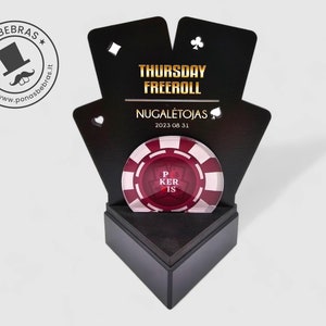 Prix du tournoi de poker en bois : trophée fait main pour les gagnants