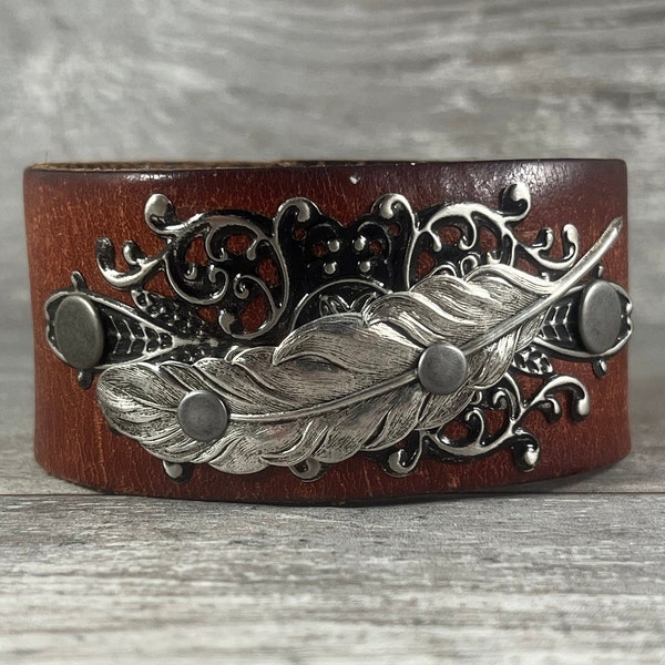 Leather cuff bracelet with silver tone feather - brown distressed repurposed upcycled leather belt cuff - boho hippie style [3707]