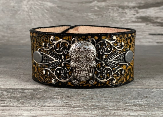 Skull leather cheap cuff bracelet