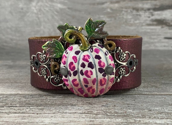 Pink Leather Bracelet with Star Rivets
