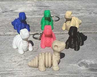Esqueleto de brontosaurio bebé: figura articulada de dinosaurio impresa en 3D, minifigura de dinosaurio para escritorio, llavero opcional