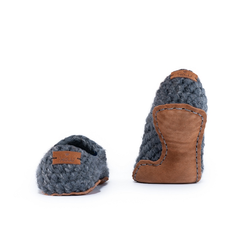 BESTSELLER Bamboo Wool Slippers in Charcoal. The Coziest Barefoot Footwear for Indoors. Handmade from Quality Wool for Breathability image 3