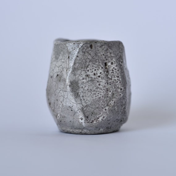 Handmade Raku Sake Cup, Light Grey Crackle Glaze with Gold Accents, Japanese Style Ceramic, Sake Lover Gift.