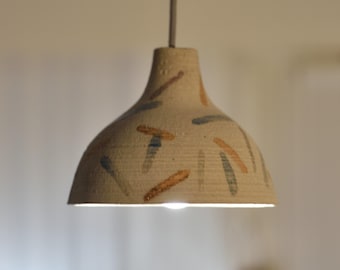 Handgemaakte keramische raku-hanglamp – oranje en blauw geverfde verlichting