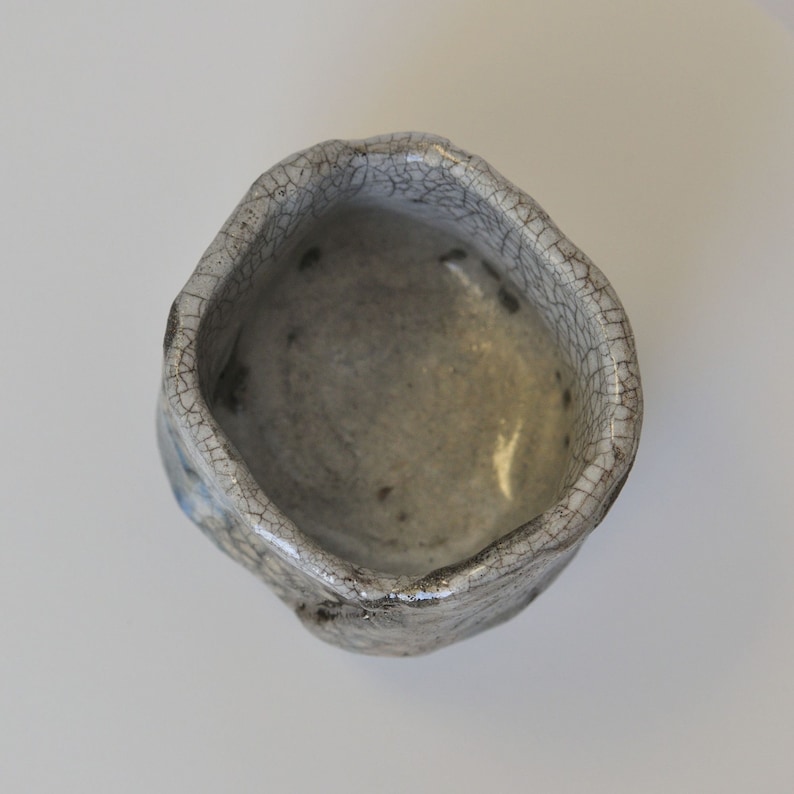 Big Asymmetric Whitegray Chawan With Azure and Light Orange Smears. A