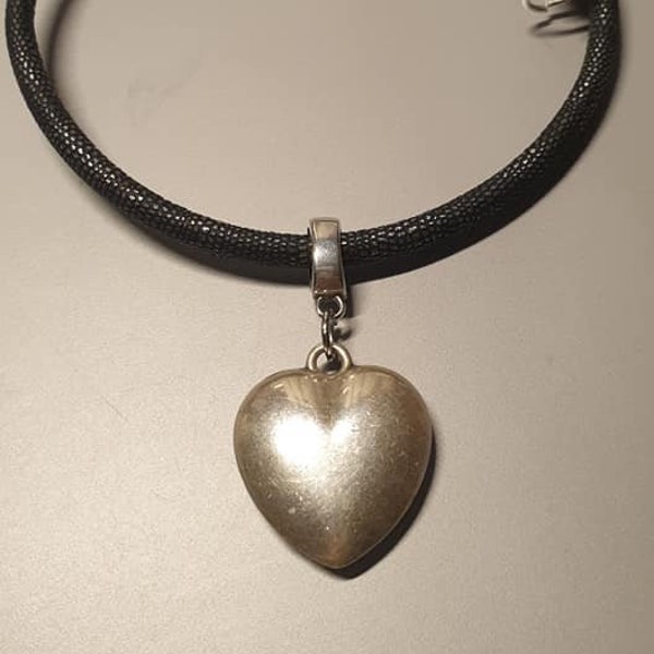 Halskette Lederimitat schwarz silber kroko mit Herzanhänger